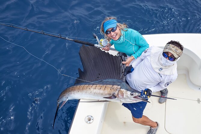 4 Hours Luxury Fishing Adventure - A boat built for comfort and fishing