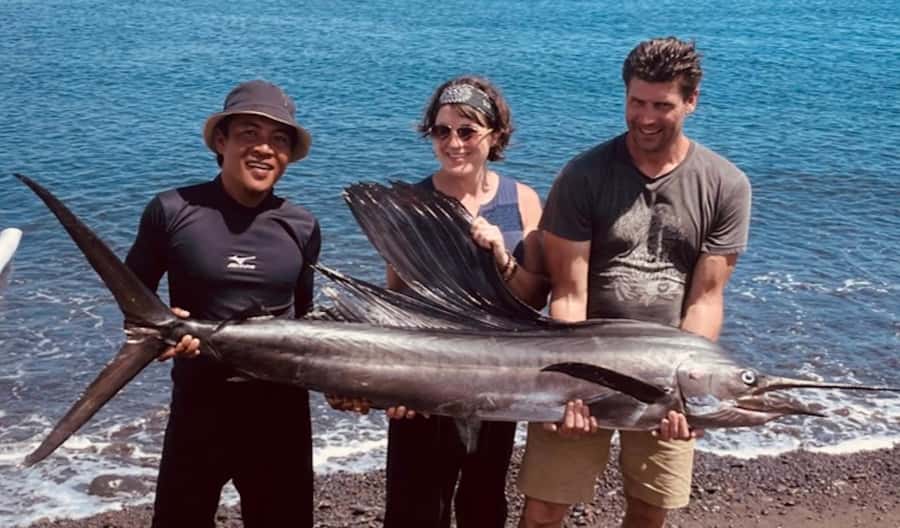 Amed: Private Sunrise Fishing & Catch-and-Cook Experience - Snacks, cold drinks, and the wet-boat reality