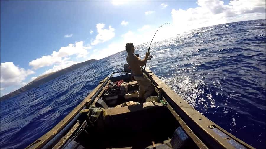 Ancestral fishing: Fishing with an experienced Rapa Nui - Fishing with Rapa Nui knowledge, not a standard boat ride