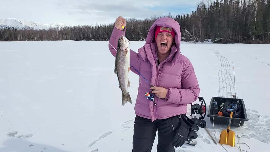 Anchorage: Ice Fishing Trip With Transportation - Why a small group matters on the ice