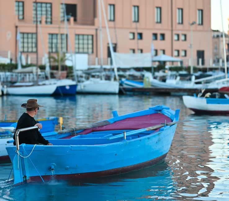 Bari:Private Boat Trip over "Gozzovigliando", fishermen boat - Swimming in the Adriatic, when the sea allows