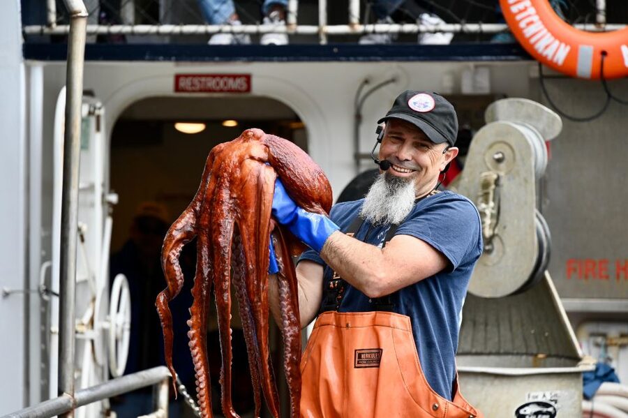 Bering Sea Crab Fishermen's Tour - Boarding the Aleutian Ballad at Berth 3