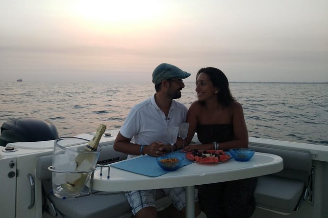 Boat and fishing trips in the Cadiz bay - Four hours from Puerto Sherry to Cádiz and back