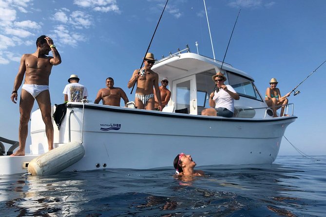 Boat fishing, boat tours, boat party - What this Taranto boat trip is really about
