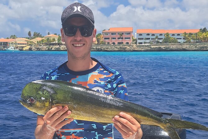 Bonaire Fishing Charters - The 28-foot Mako ride