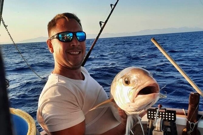 Captain Manolis Fishing with barbecue on the boat - Quick points to know before you book