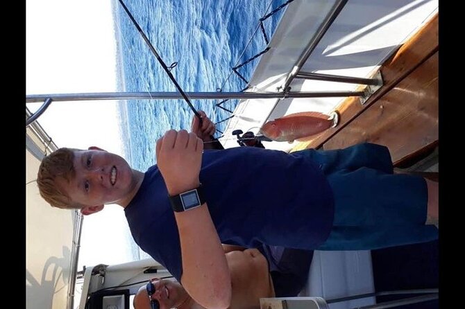 Captain Manolis Fishing with barbecue on the boat - Captain Manolis and the small-group feel