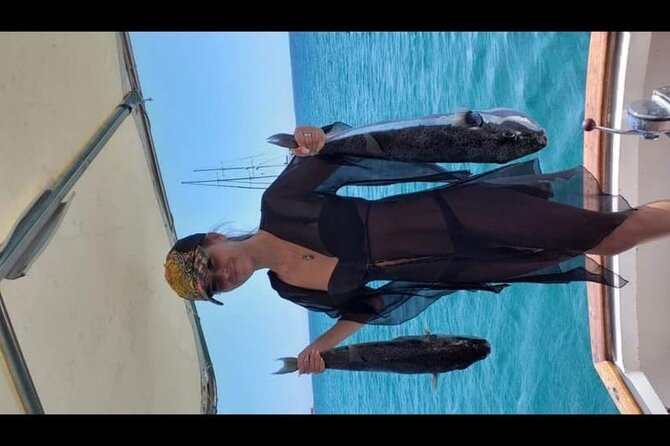 Captain Manolis Fishing with barbecue on the boat - Trolling for little tuna before bottom fishing