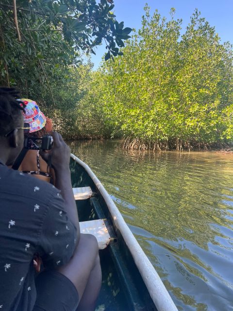 Cartagena: Mangrove Eco Tour & Fishing with Transportation - Music, dancing, and the human side of the visit