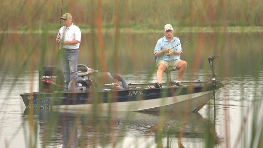 Clermont: Trophy Bass Fishing Experience with Expert Guide - Four hours on a stocked private lake