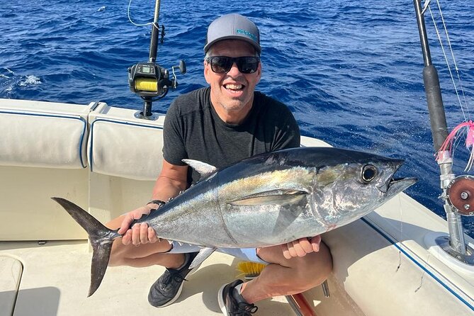 Deep sea fishing charters in Fort Lauderdale aboard 52' Hatteras - Wreck fishing for grouper, snapper, and amberjack