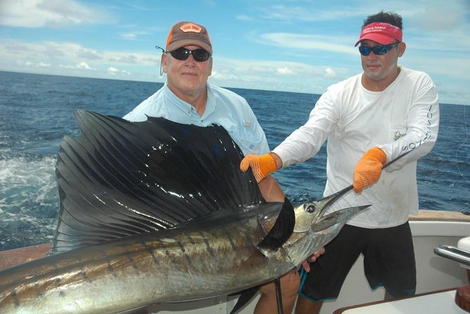 Deep Sea Fishing Tour - Open bar, equipment, and comfort
