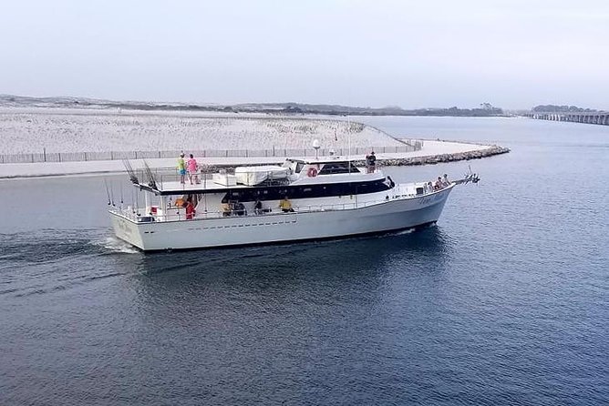 Destin: Party and Walk-On Fishing trip - Getting aboard at 580 Harbor Boulevard