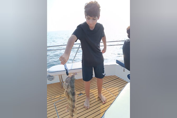 Dubai Deep Sea Fishing 4 hours + BBQ of Catch - The best part: cooking what you catch