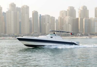 Dubai: Fishing Trip with Equipment and Crew