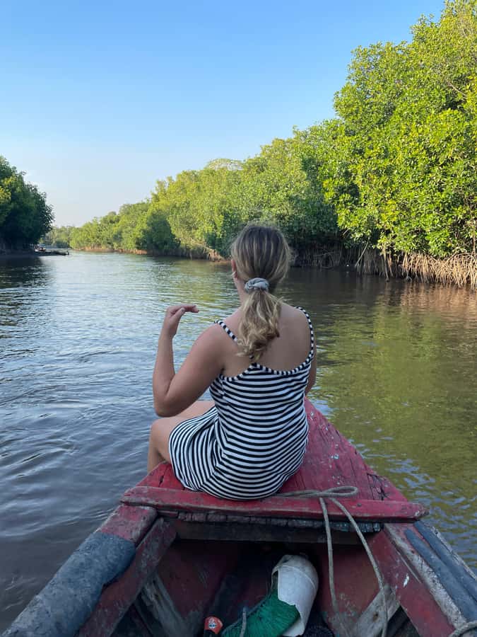 El Paredón: Mangrove Boat Tour with Optional Fishing - Local stories from El Paredón and its Maya connections