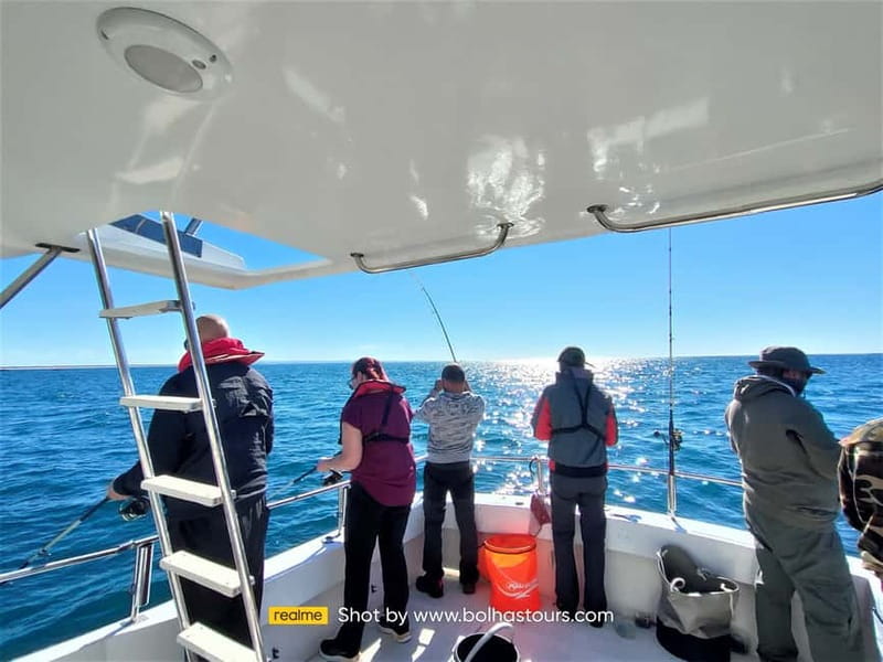 Explore Sesimbra: Private Sport Fishing All Inclusive Tour - The first 15 minutes: leaving Sesimbra