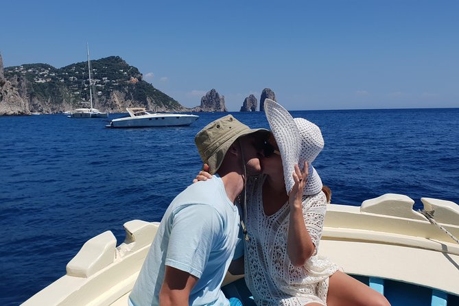 Fishing and Tourism in Capri - The crew makes the difference