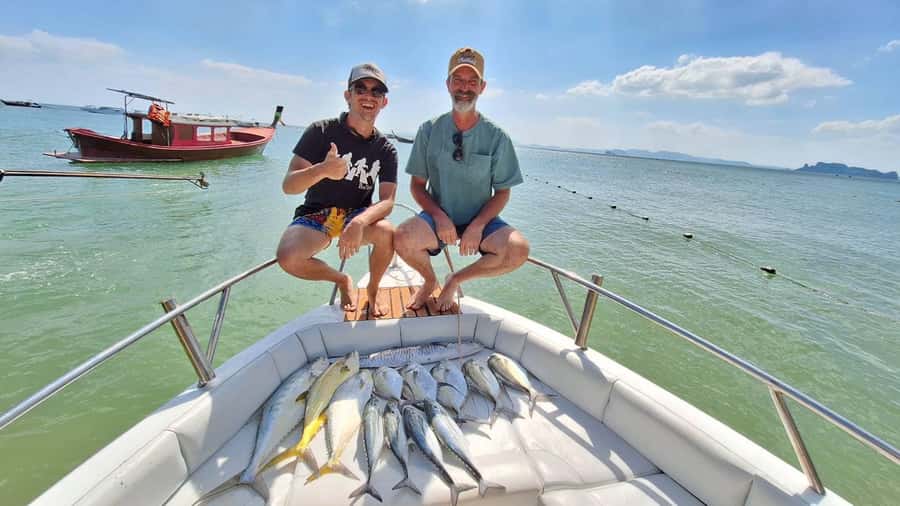 Fishing at Krabi : Full day - The 20-minute speedboat ride