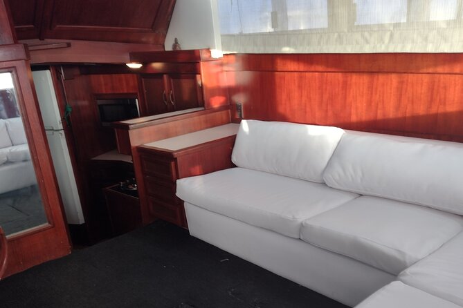 FISHING PRO CHARTERS - Boat Excursion – Mar-Quesa - Catch expectations, from barracuda to marlin