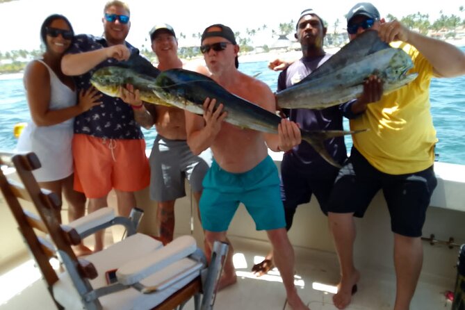 FISHING PRO CHARTERS - Boat Excursion – Mar-Quesa - Drinks, food, and what to bring