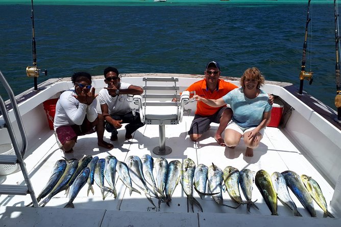 FISHING PRO CHARTERS - Boat Excursion - Sobre Las Olas - Key points to know before you book