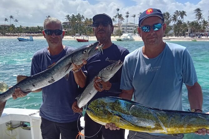 FISHING PRO CHARTERS - Boat Excursion - Sobre Las Olas - Who will enjoy this private charter most