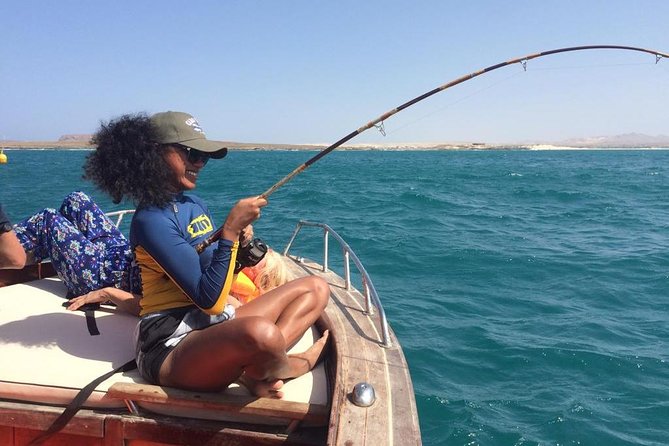 Fishing Snorkeling and Barbecue - Reaching Djeu by boat