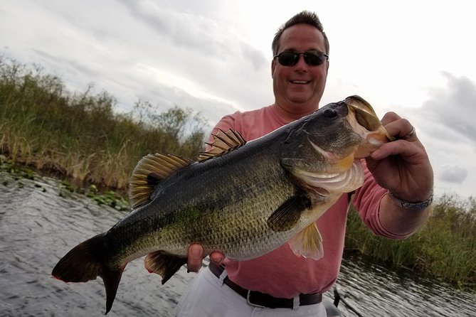 Florida Everglades Fishing Charter Near Fort Lauderdale - Equipment, bait, and what you should arrange
