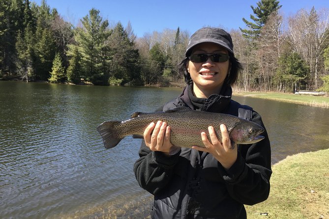 Fly Fishing Guided Experiences - A break for snacks, drinks, and a reset