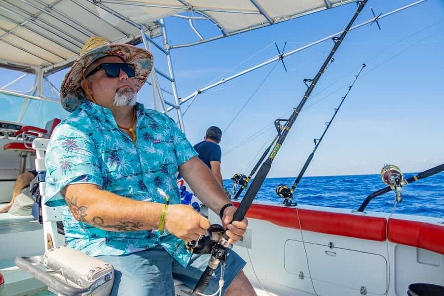 From Punta Cana: Deep Sea Fishing Tour by Boat with Drinks - How the shared fishing works