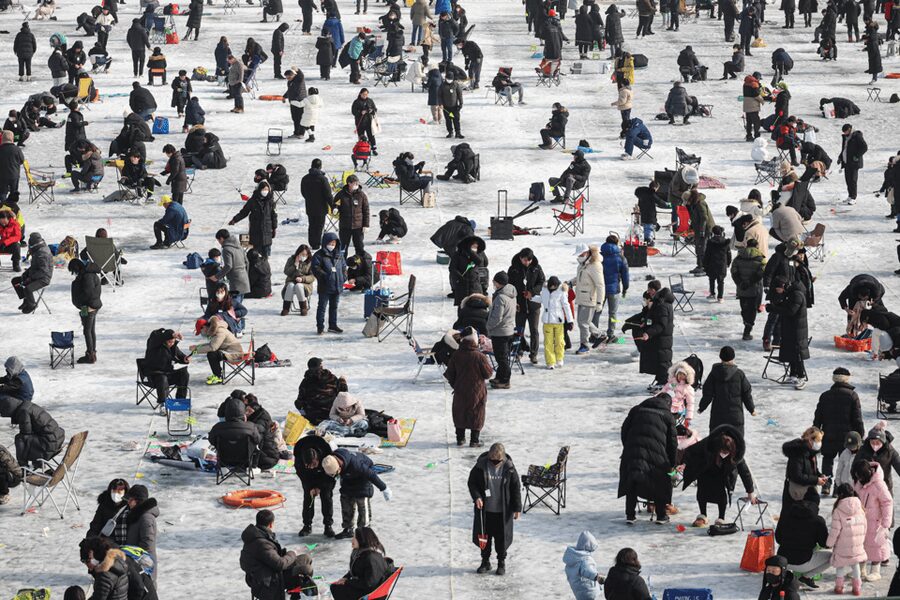 From Seoul: Hwacheon Ice Fishing and Lighting Festival Tour - The return to Seoul is fixed