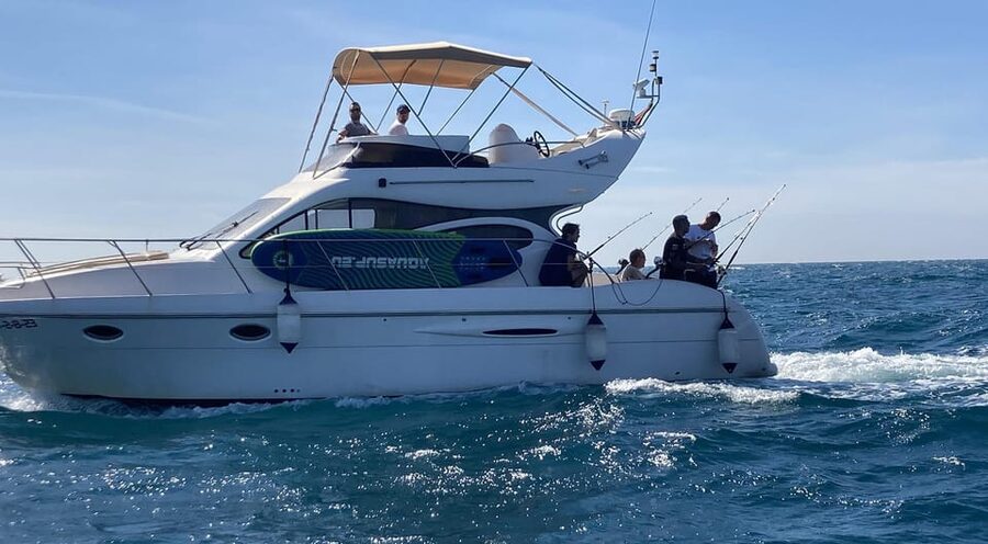 Fuengirola: 4h Trolling Fishing Trip with Snacks and Drinks - Why the six-person limit matters