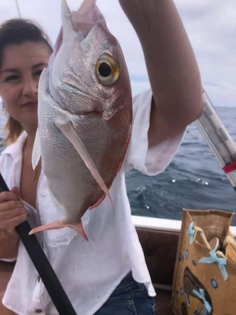 Fuengirola: Bottom Fishing Trip with Drinks & Equipment - What the four hours feel like