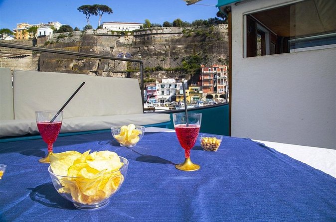 Full Day Fishing Tour in Sorrento - Reaching Capri by sea