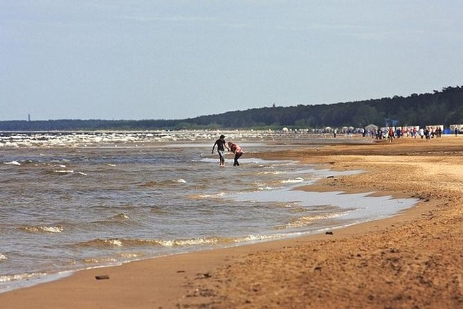 Full-Day Private Trip to Jurmala, Fisherman Villages and Nature Trails from Riga - Walking the Ķemeri Moorland footbridge