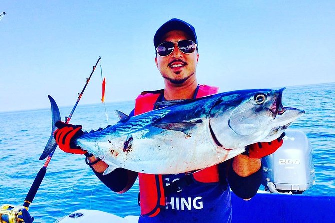 Go Fishing Dubai 5 hours Trolling & Regular Fishing - A closer look at the 35-foot Triton