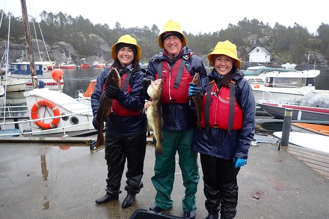 Half Day Fishing and Outdoor Cooking in Bergen - About two hours of fishing, crabs, and coastal wildlife