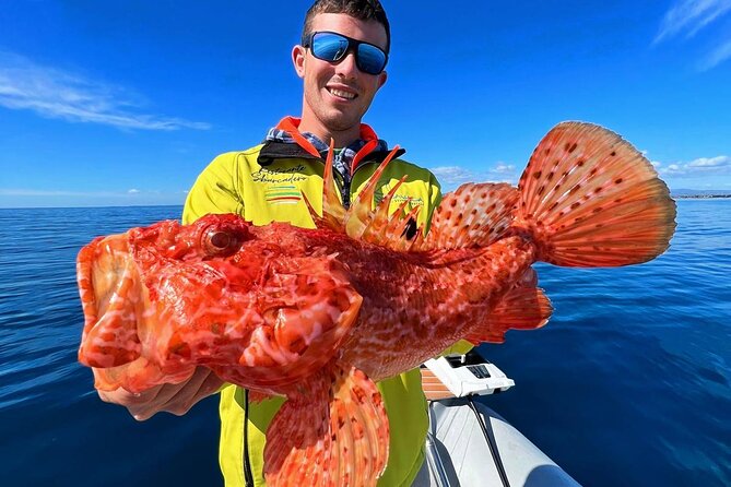 Half-seabed or rod fishing tour with bolentino - A fishing trip with a generous Syracuse backdrop