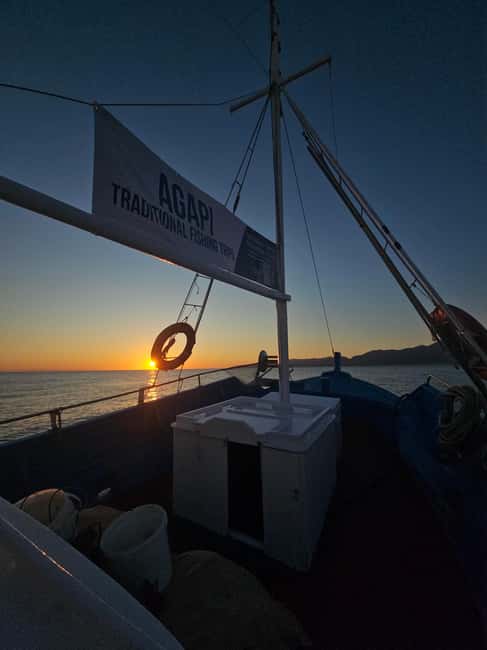Hersonissos: Agapi Fishing Trips Sunset Cruise - Meeting at the port at 6:00 pm