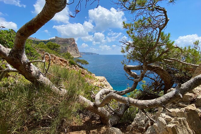 Hiking Cliffs & Old Fishing Trails around Moraira OFFICIAL GUIDE - What to pack for rocks, sun, and a swim