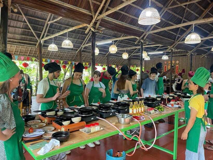 Hoi An: Cooking Class, Crab Fishing-Basket Boat, Market Tour - Should you book it?