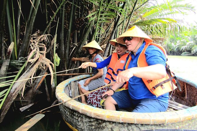 Hoi An Full Lantern Making Class , Basket Boat , Crab Fishing And Food - Key points at a glance