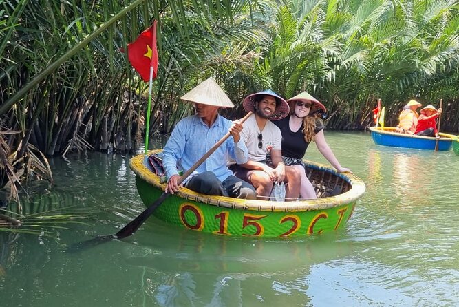 HoiAn:Making Lantern & Cooking Class-BasketBoat Ride,Crab fishing - From Hoi An Market to the cooking table