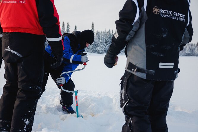 Ice Fishing Experience in Rovaniemi - The minibus ride into the frozen countryside