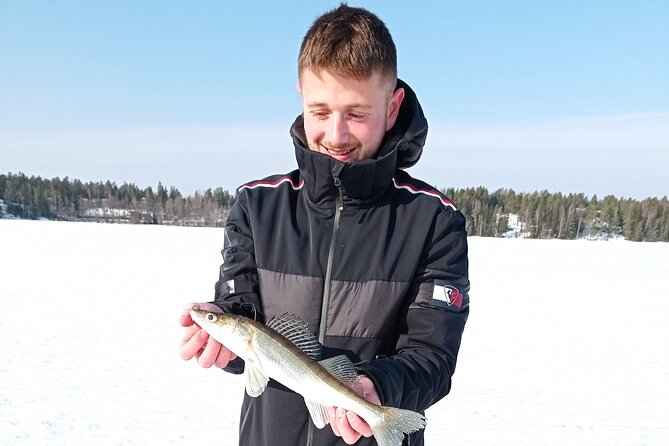 Ice fishing experience with Backpacker Helsinki Tour - What five hours feels like