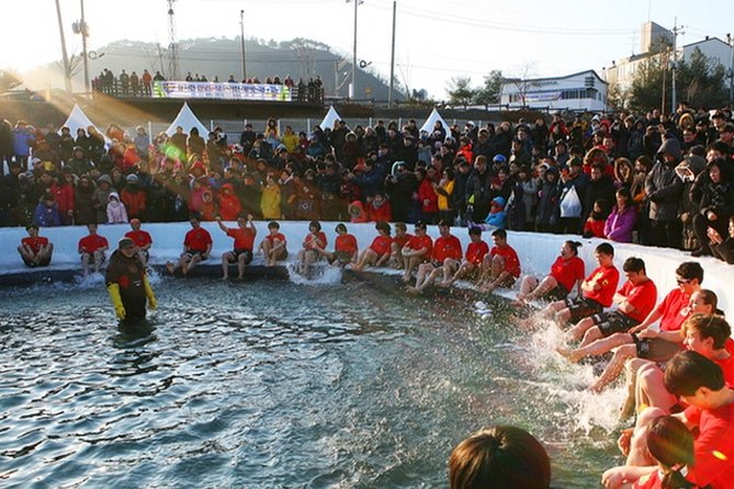 Ice Fishing Tour - Hwacheon Sancheoneo Ice Festival Day Trip from Seoul - Why this Hwacheon day trip works from Seoul
