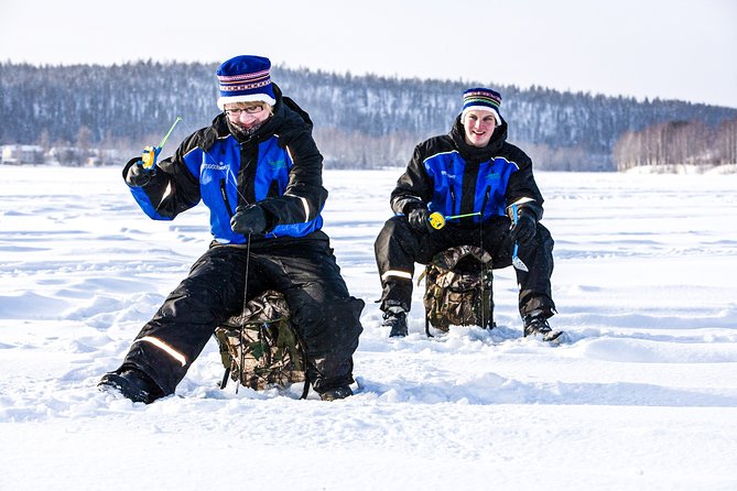 Ice Fishing Trip in Rovaniemi - Group size, guide style, and language