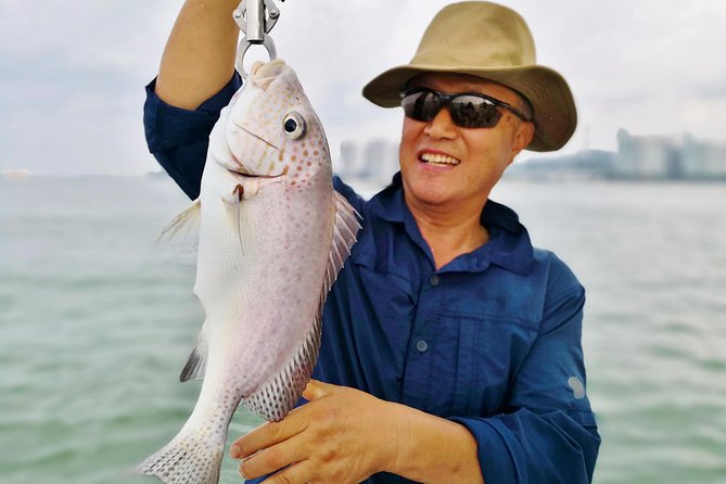 Join-in Catch and Cook Fishing Trip at Southern Islands Singapore - Learning to fish instead of just holding a rod