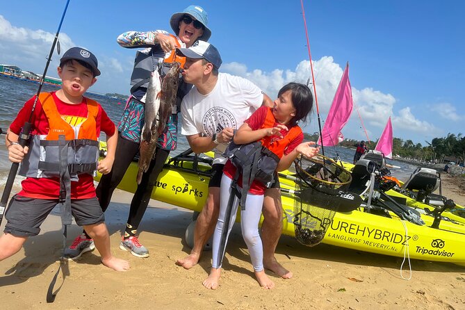 Kayak Fishing Tour in Singapore, Pasir Ris and Pulau Ubin Kelongs - Family appeal and fitness level